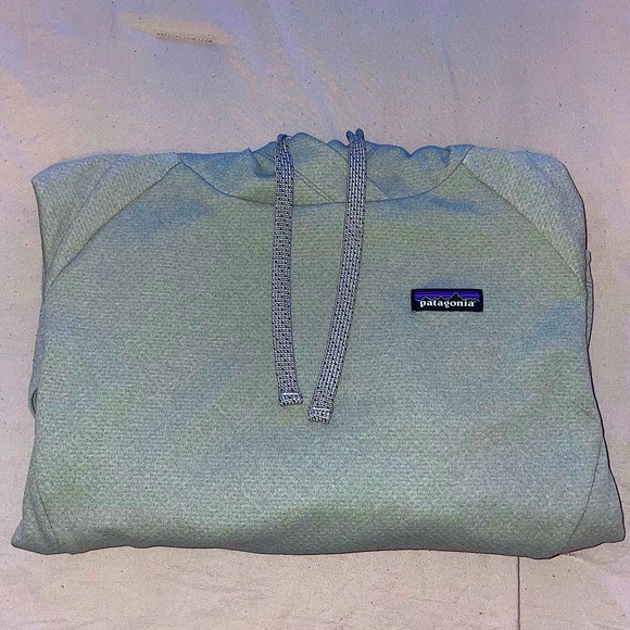 Patagonia Tops - Women’s Small Light Gray Patagonia Sweatshirt